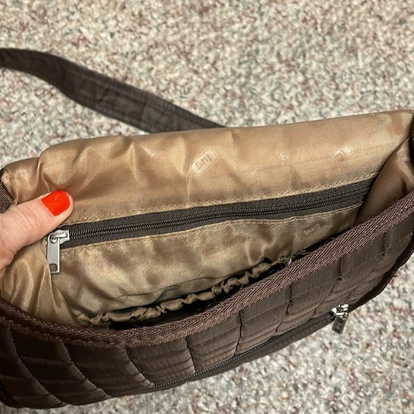 Lug crossbody purse - Picture 7 of 12